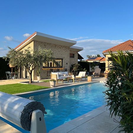 La Parenthese Hotel Auberives-sur-Vareze Exterior photo