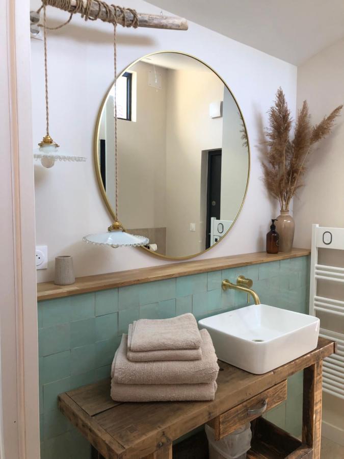 La Parenthese Hotel Auberives-sur-Vareze Exterior photo